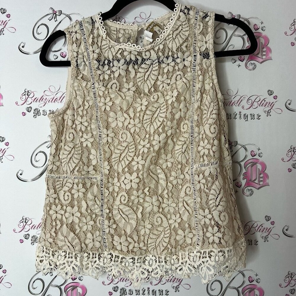 Cream Lace Sleeveless Top floral crochet boho beige keyhole opening